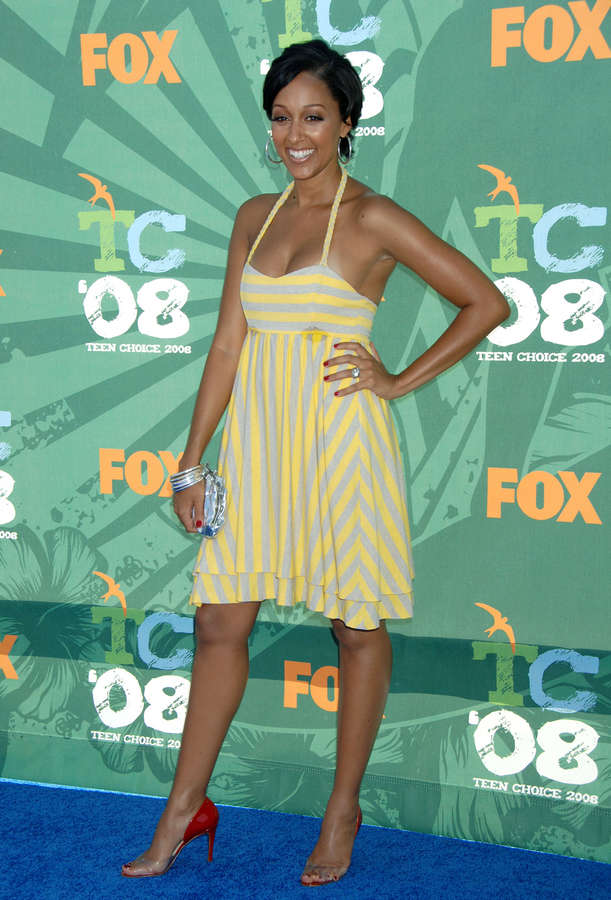 Tia Mowry Hardrict Feet