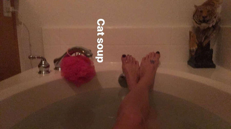 Cat Zingano Feet