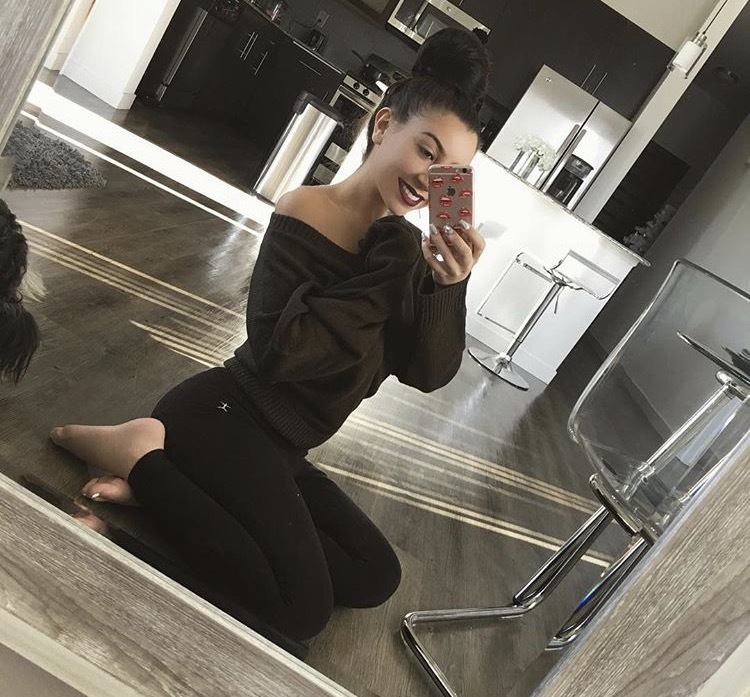 Jessica Vanessa Feet