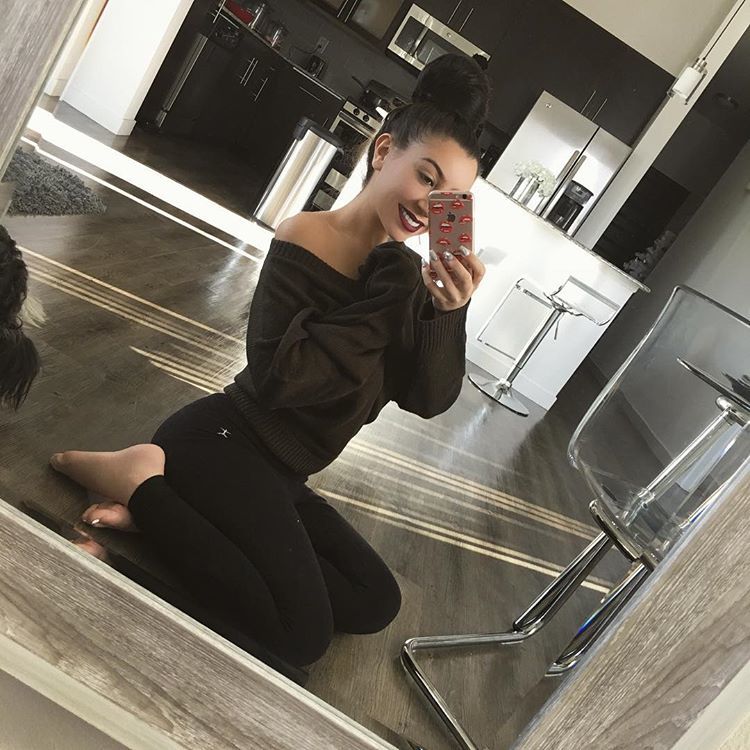 Jessica Vanessa Feet