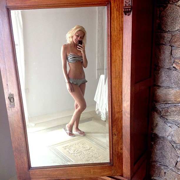 Hristina Kontova Feet