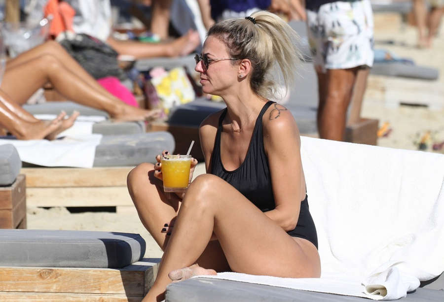 Hristina Kontova Feet