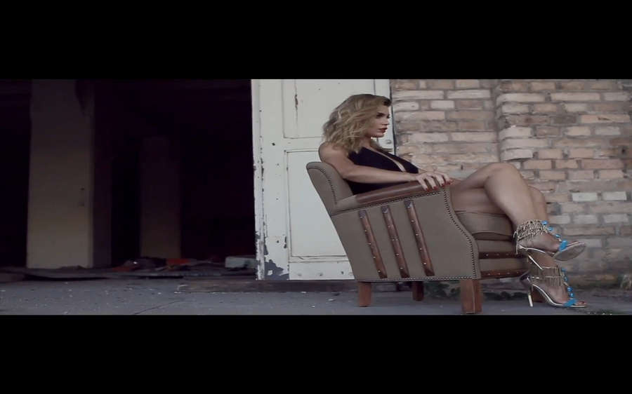 Flavia Alessandra Feet