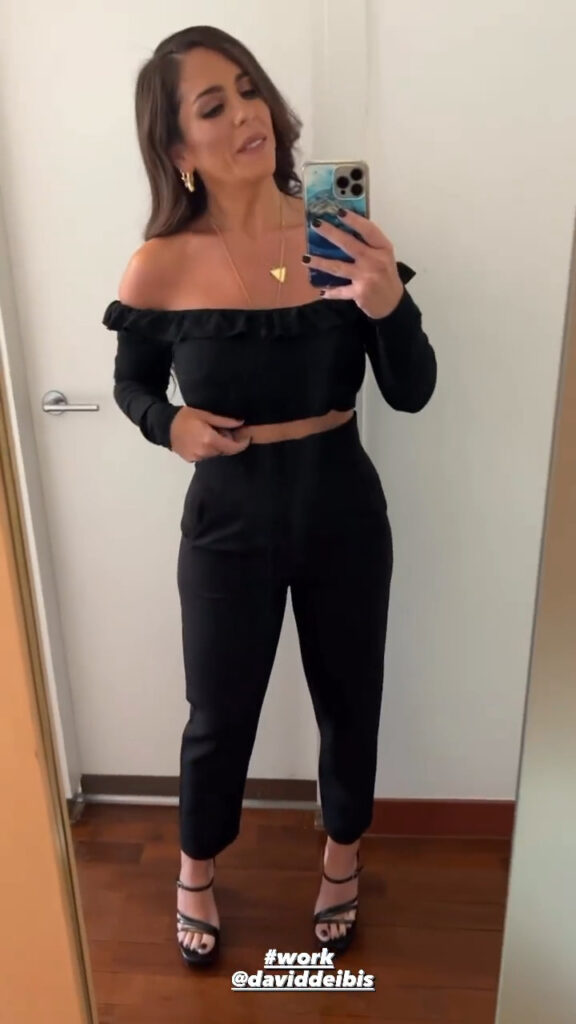 Anabel Pantoja Feet (19 sexy photos)