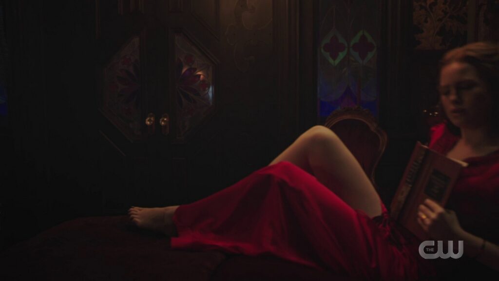 Madelaine Petsch Feet (3 sexy photos)
