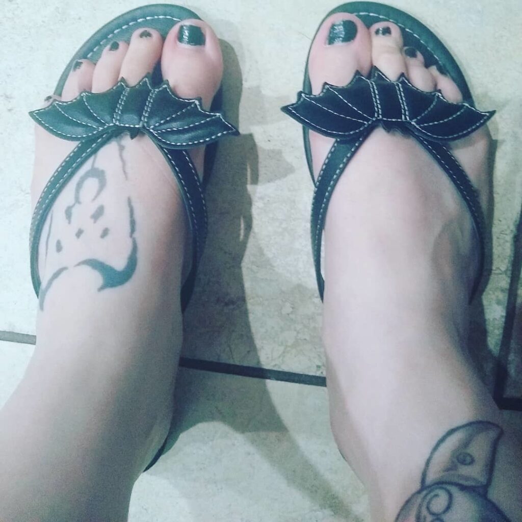 Laila Mayhem Feet (16 photos)