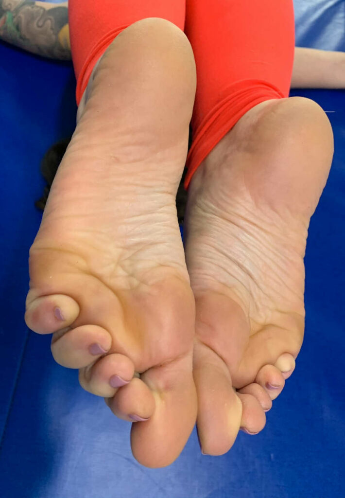 Lola Jean Feet (7 photos)