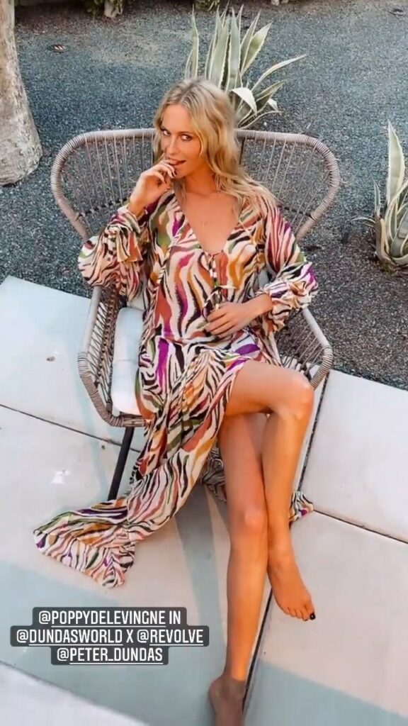 Poppy Delevingne Feet (2 sexy photos)