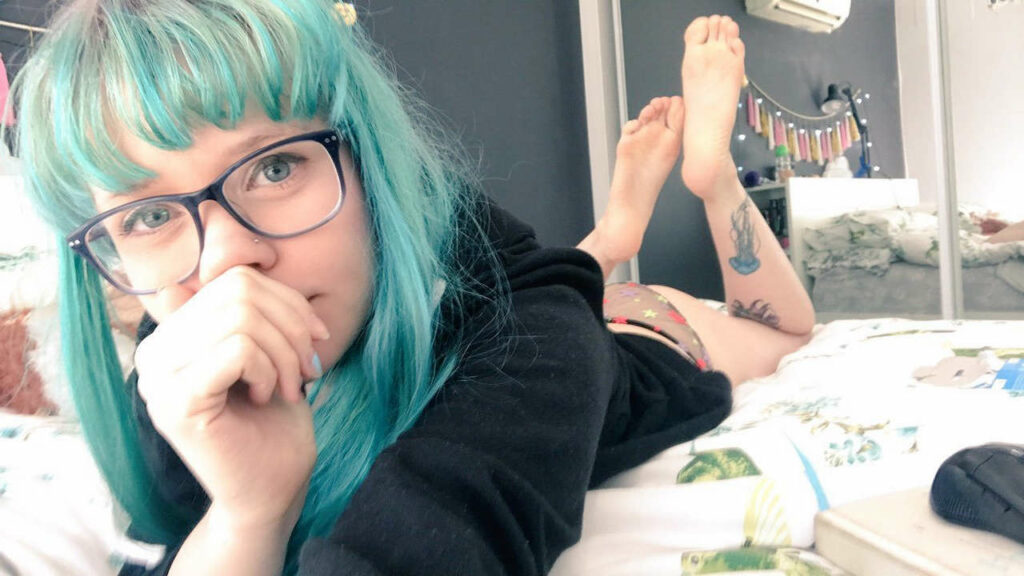 Heidiv Feet (44 photos)