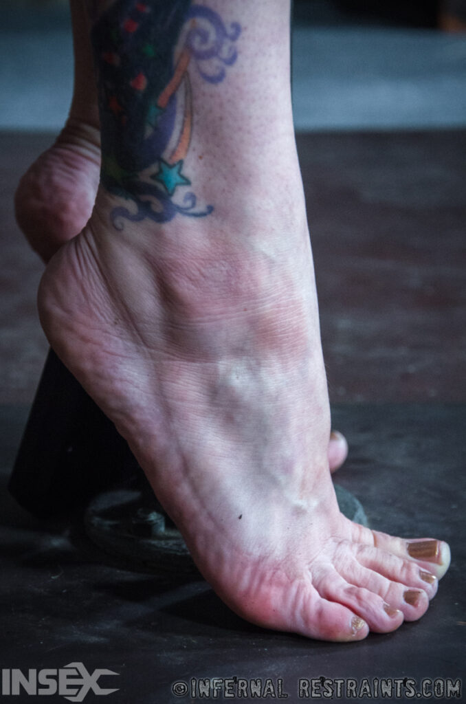 Amy Nicole Feet (5 photos)