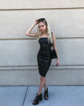 Coco Lovelock Feet (36 photos) Sexy Feets - Celeb Feets