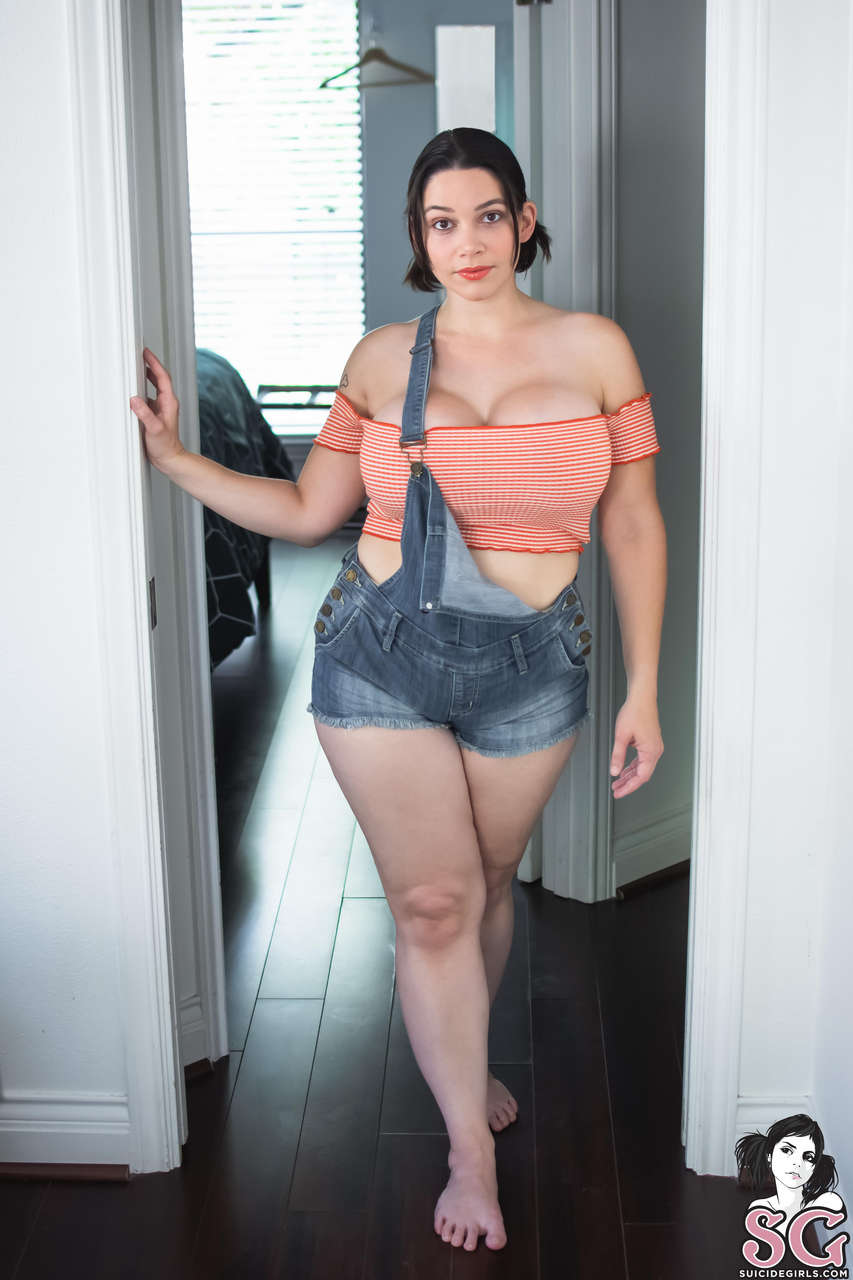 Brooklyn Springvalley Feet