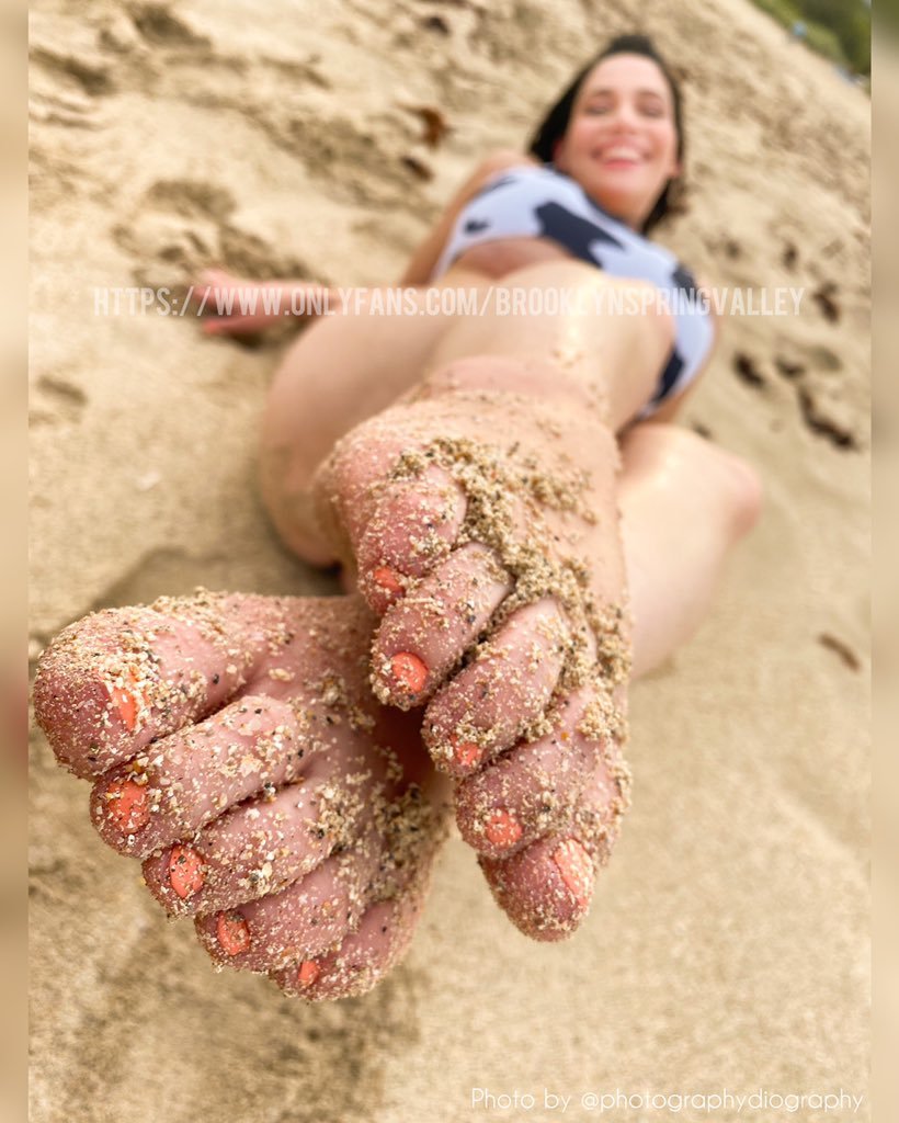 Brooklyn Springvalley Feet