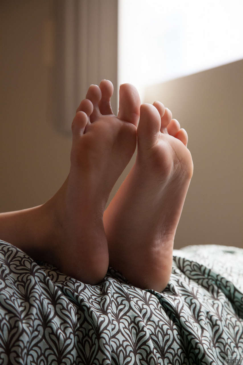 Belle Knox Feet
