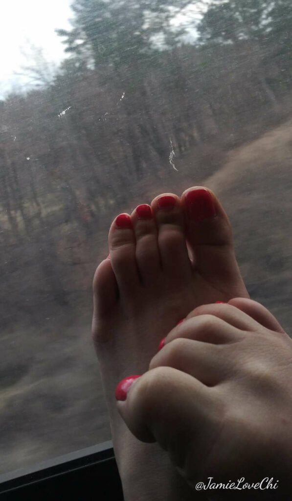 Jamie Love Feet (3 photos)
