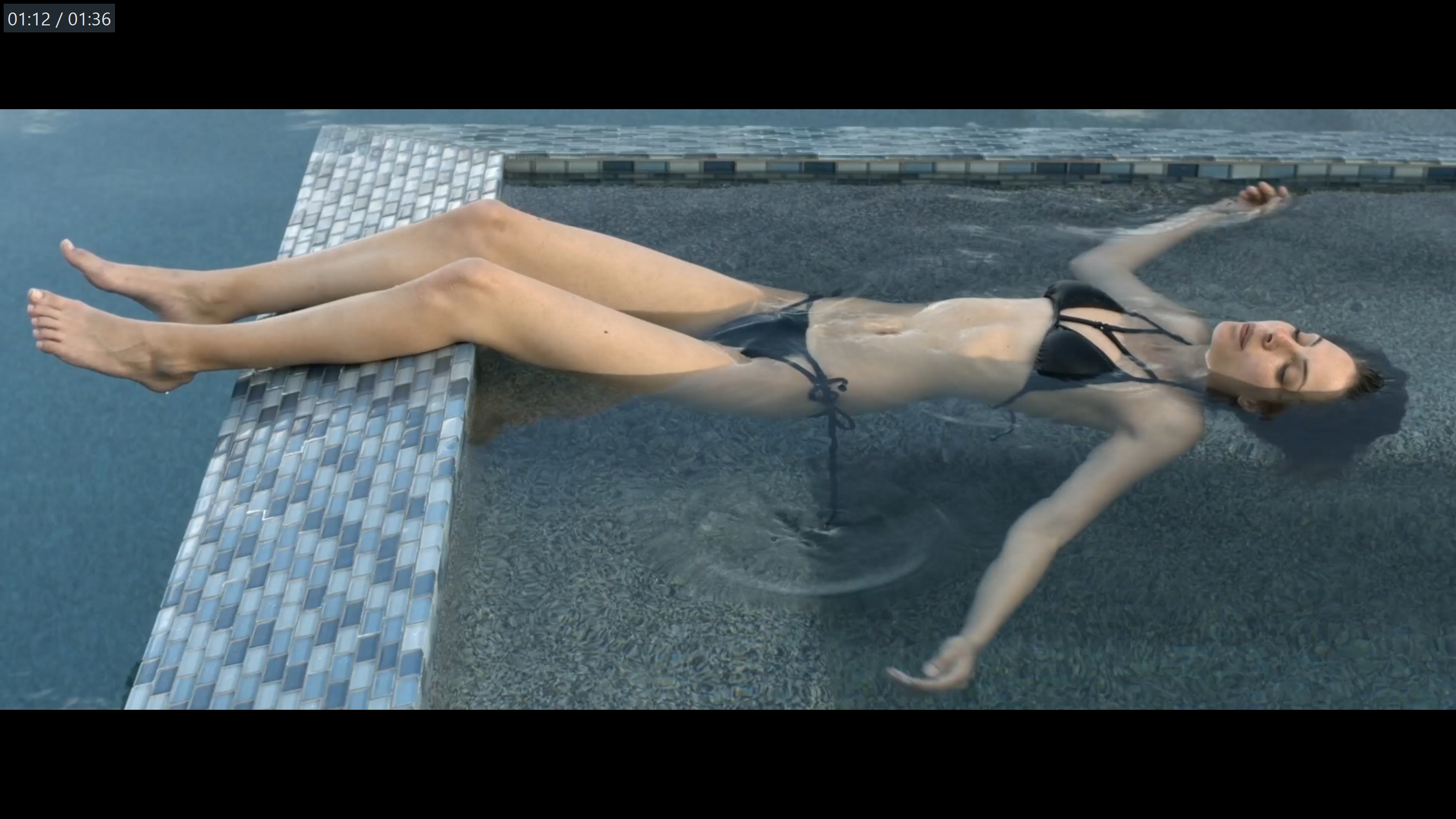 Willa Holland Feet