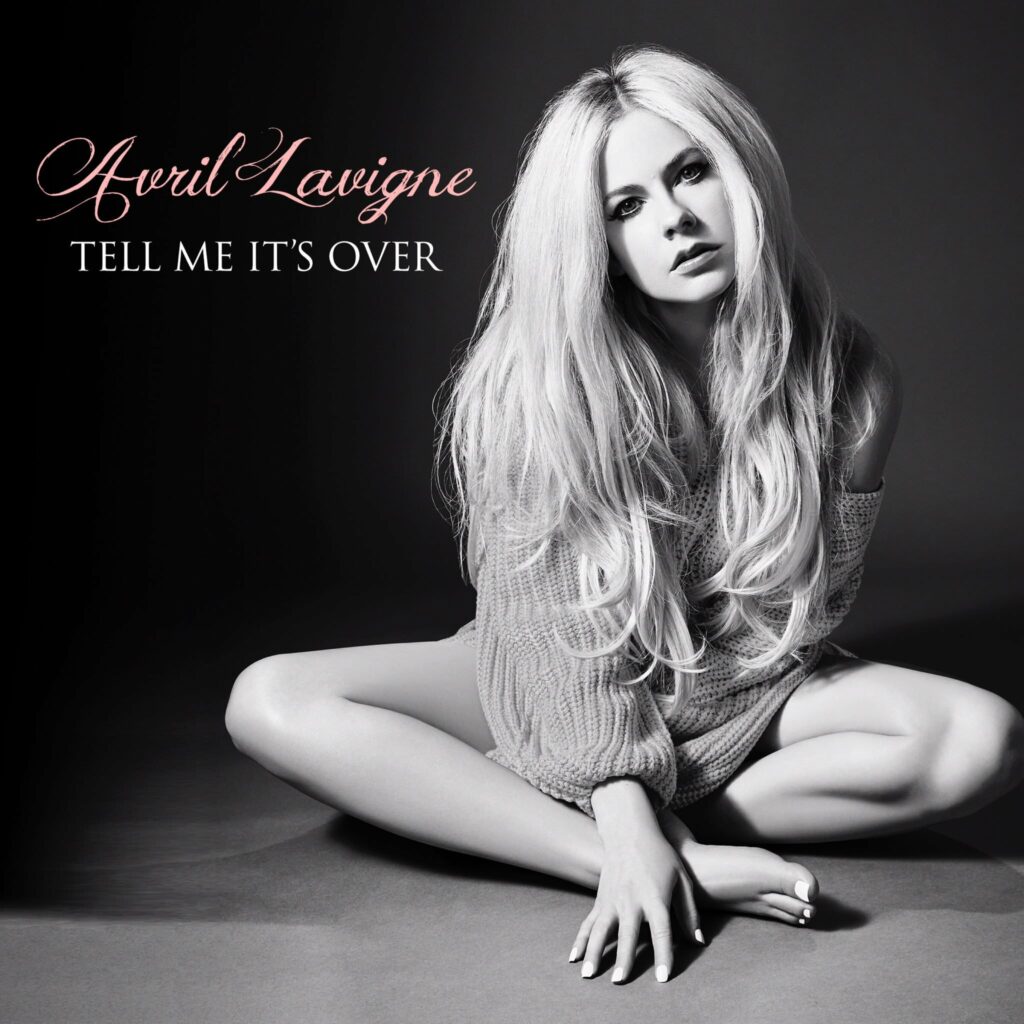 Avril Lavigne Feet (11 photos)