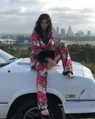 Lorde Feet