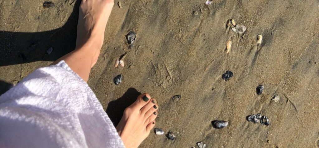 Selma Blair Feet (5 photos)