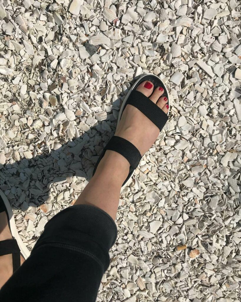 Drew Barrymore Feet (7 photos)
