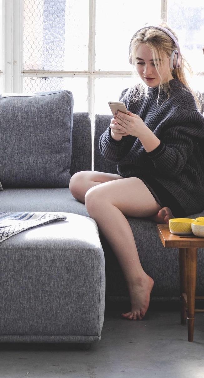 Sabrina Carpenter Feet