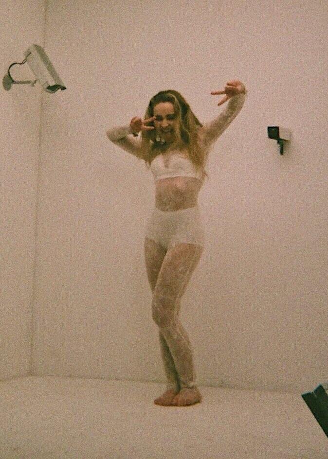 Sabrina Carpenter Feet