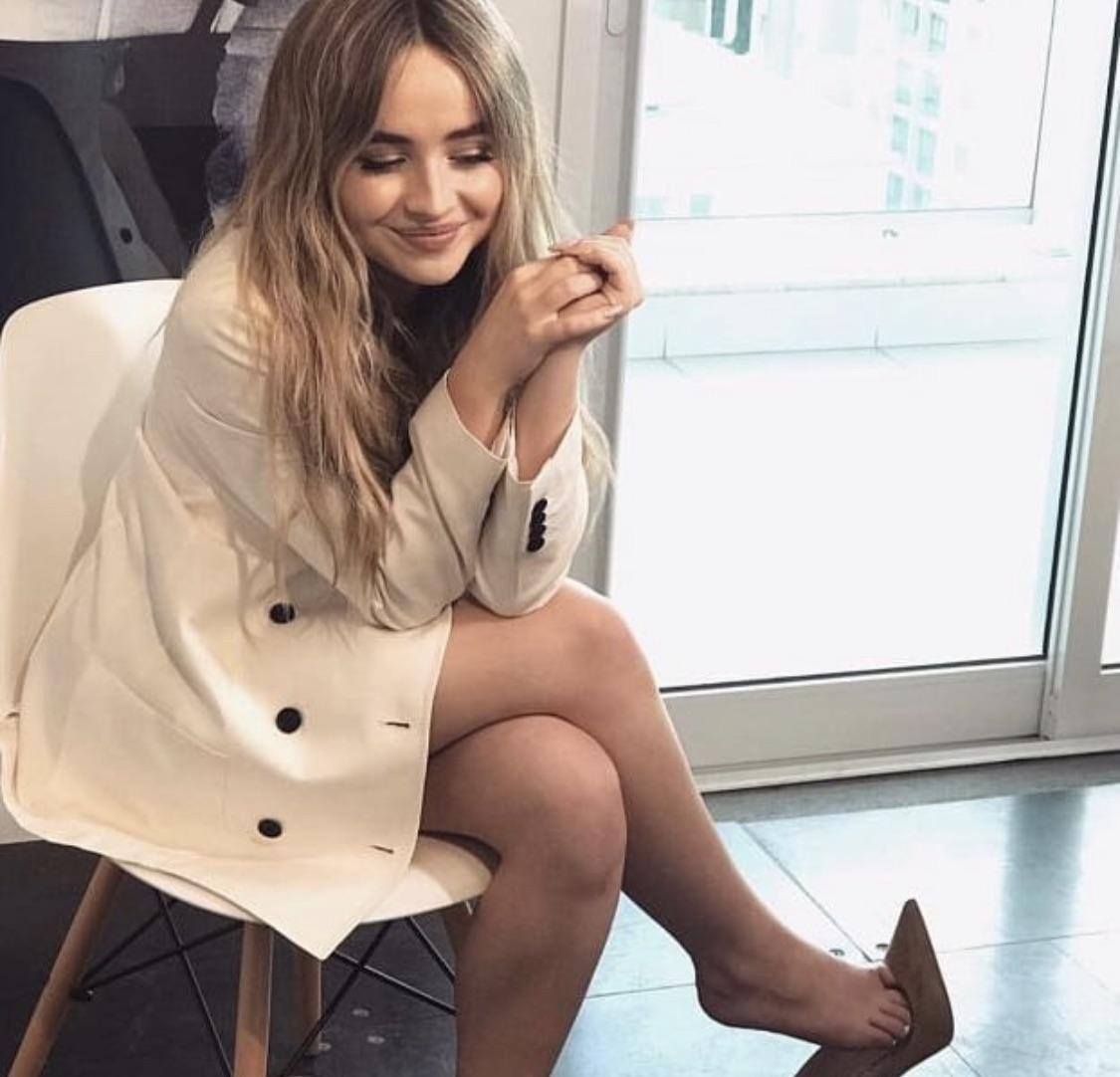 Sabrina Carpenter Feet