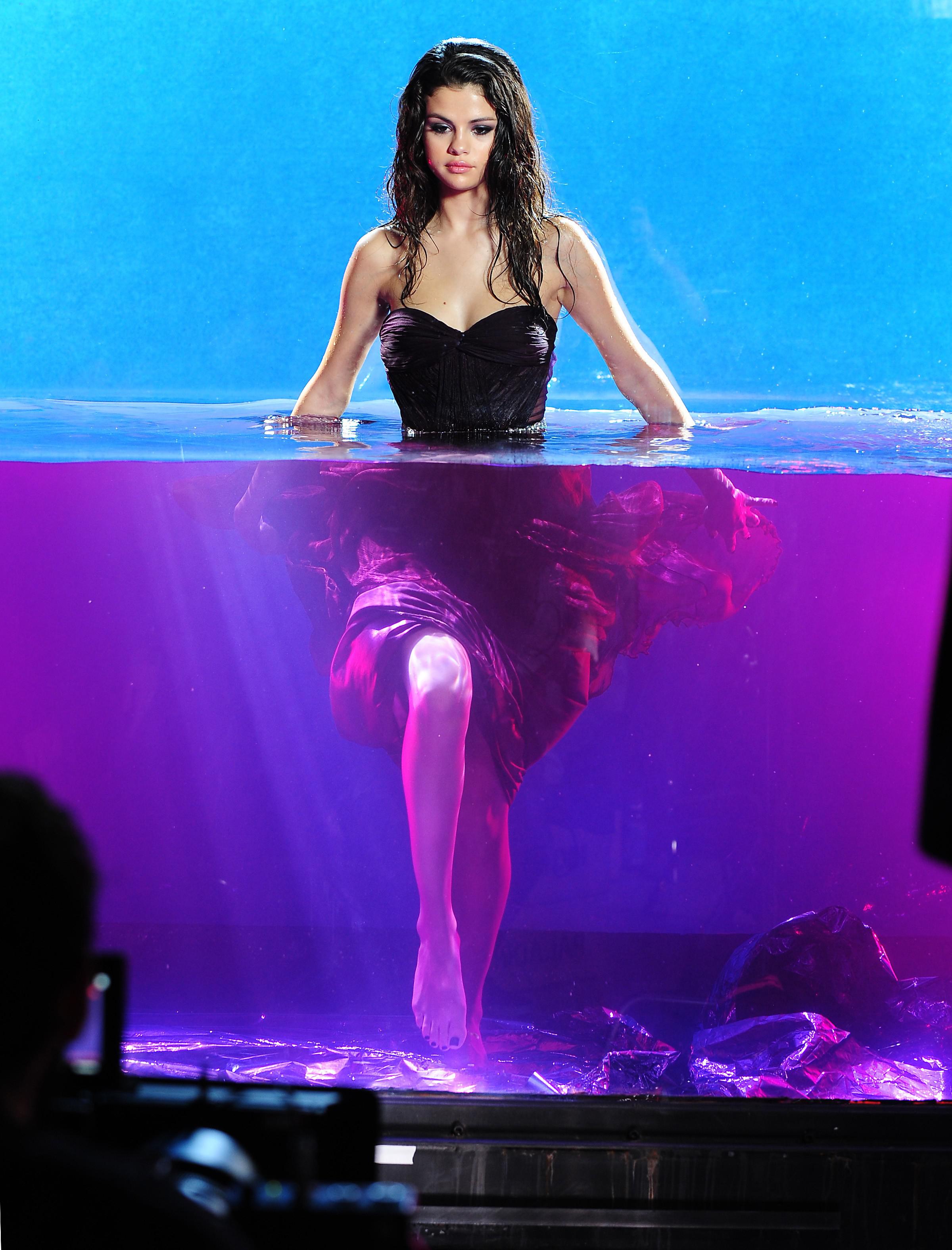 Selena Gomez Feet