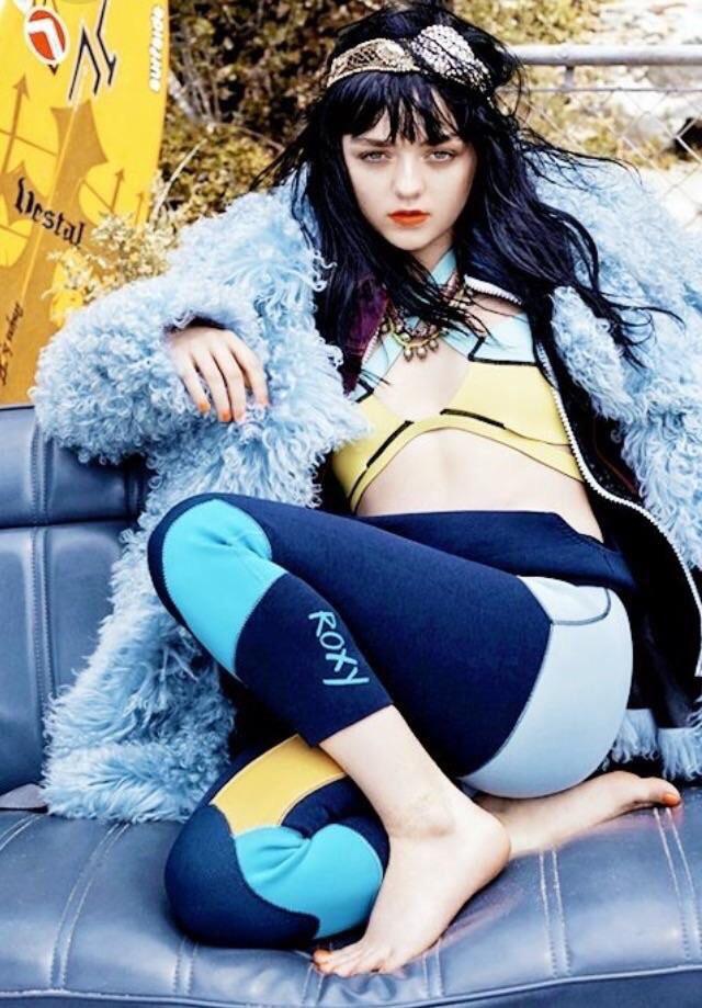 Maisie Williams Feet