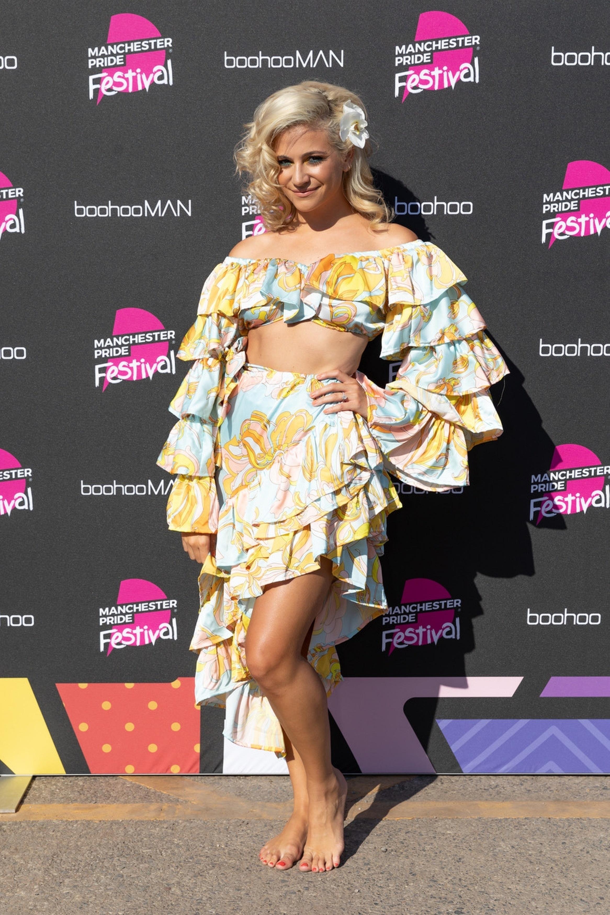 Pixie Lott Feet