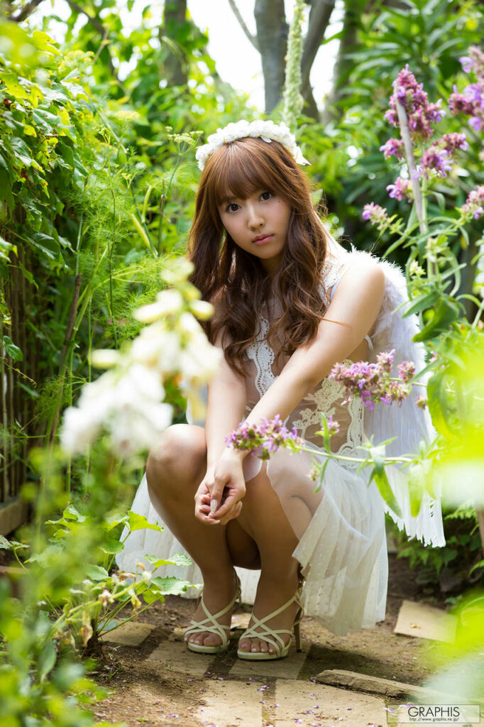 Yua Mikami (55 photos)