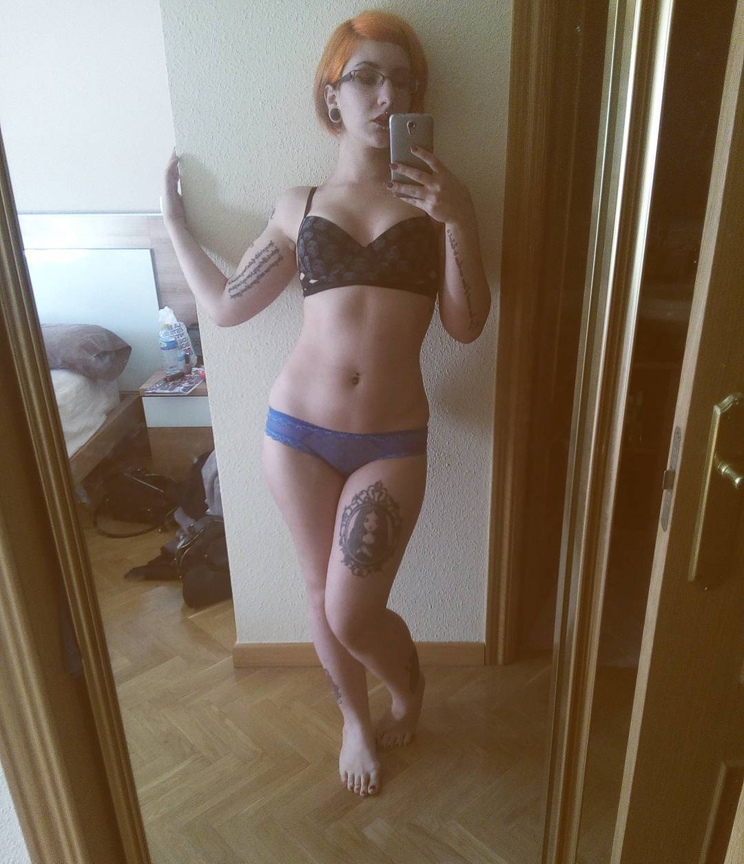 Rena Von Caustic Feet