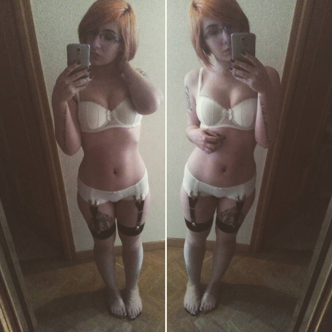 Rena Von Caustic Feet