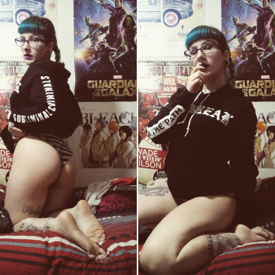 Rena Von Caustic Feet