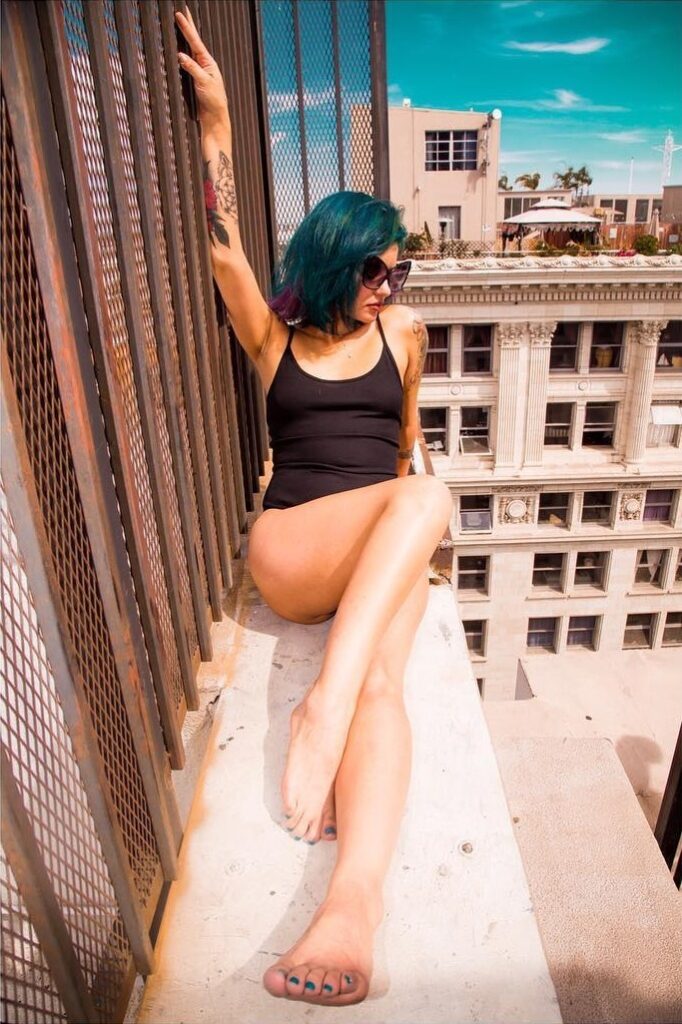Ness Suicide Feet (64 photos)