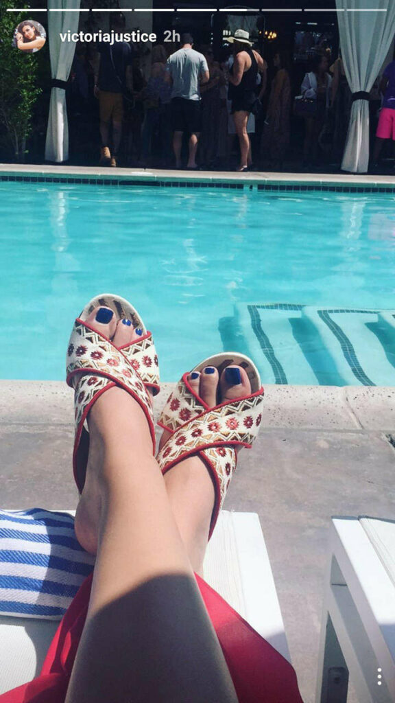 Victoria Justice With Blue Toenail Polish Feet