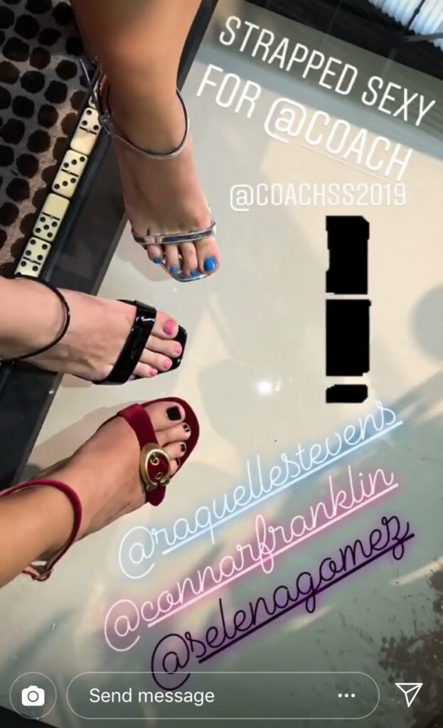 Selena Gomez Bottom And Friends Feet