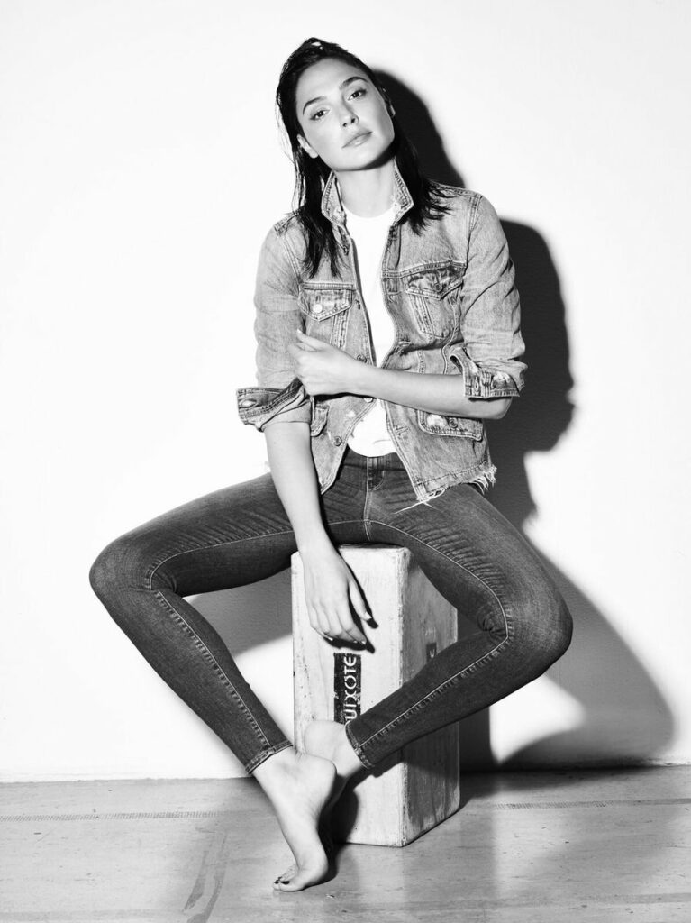 Gal Gadot Look At That Arch Feet