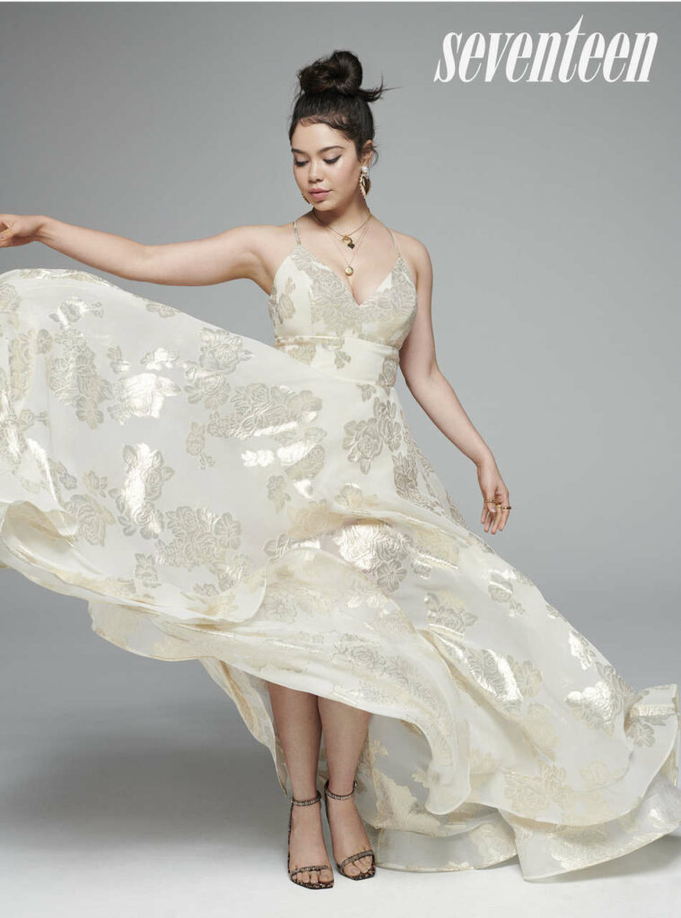 Aulii Cravalho Feet