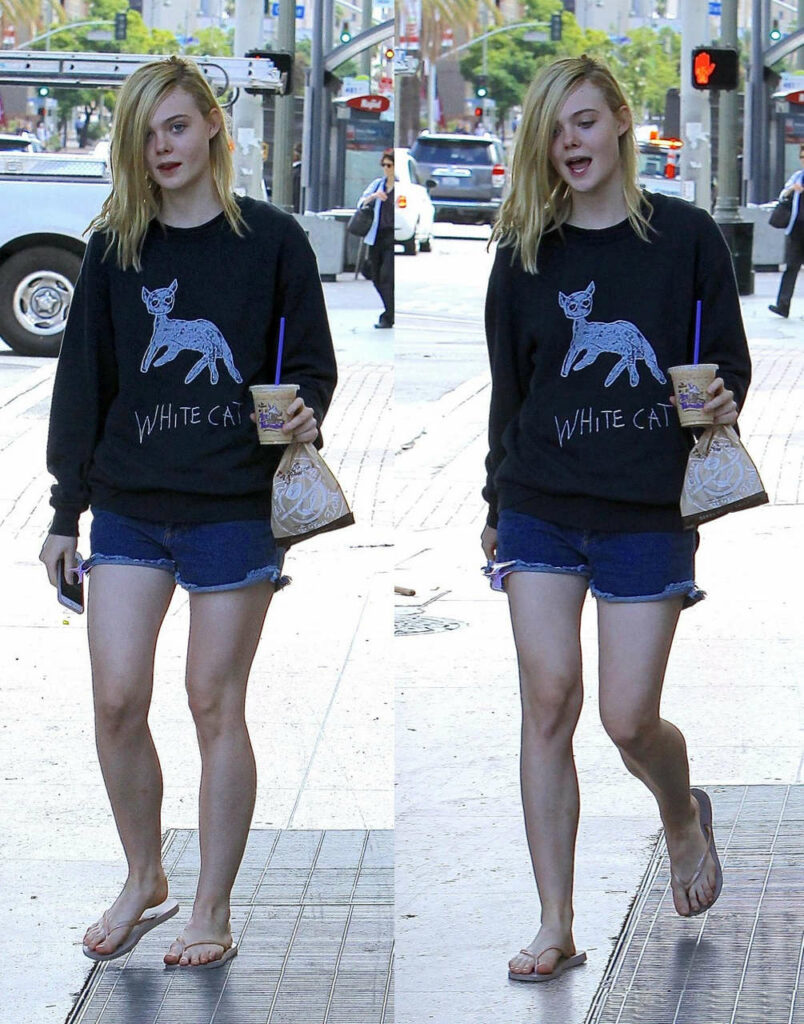 Elle Fannings Feet