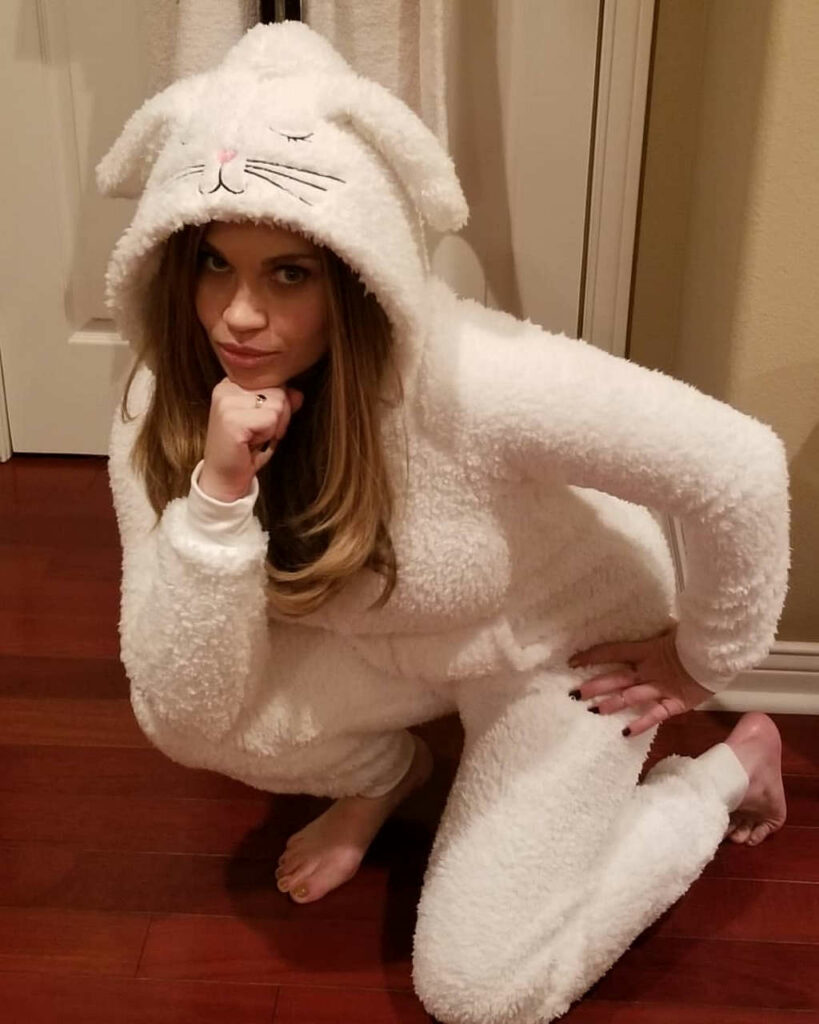 Danielle Fishel Merry Christmas From Danielle Feet