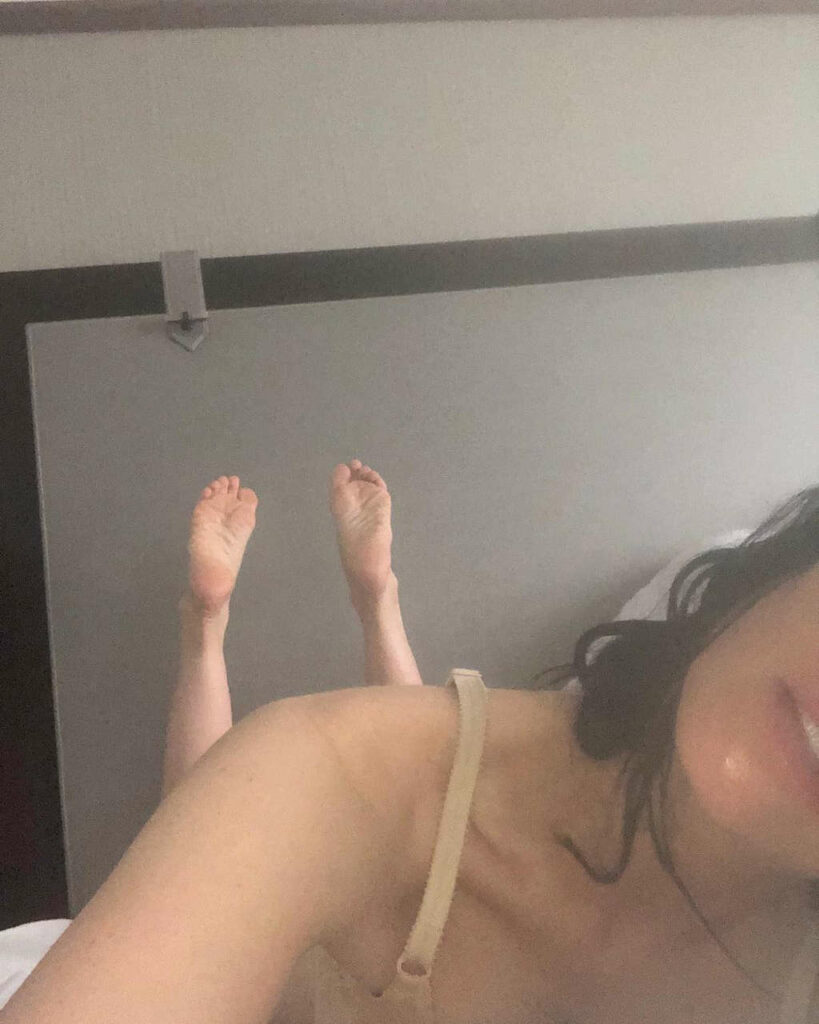 Sarah Silverman Feet