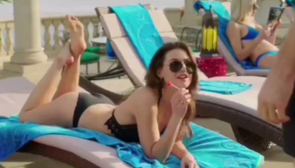 Danielle Campbell In The Pose Feet