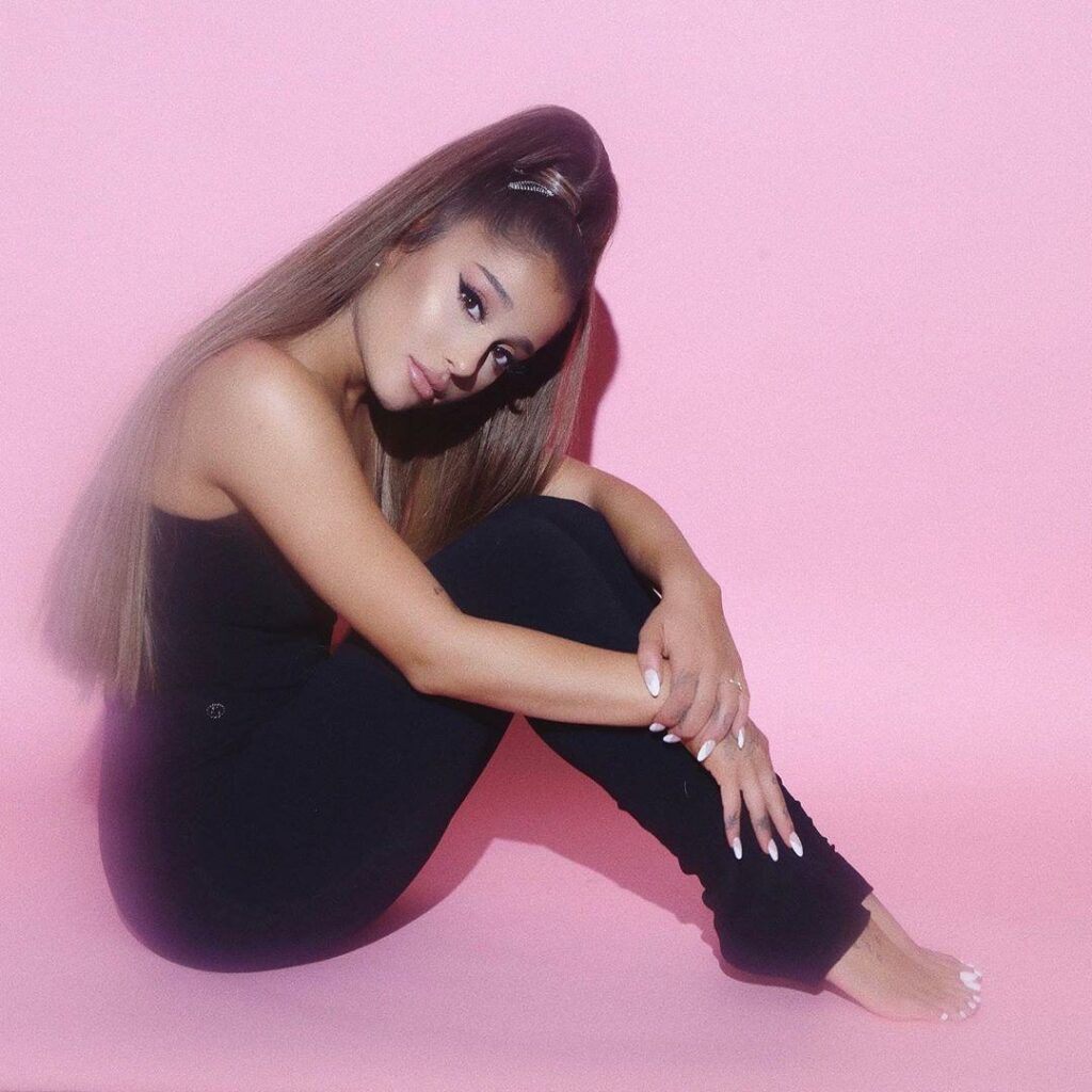 Ariana Grande White Toes Feet