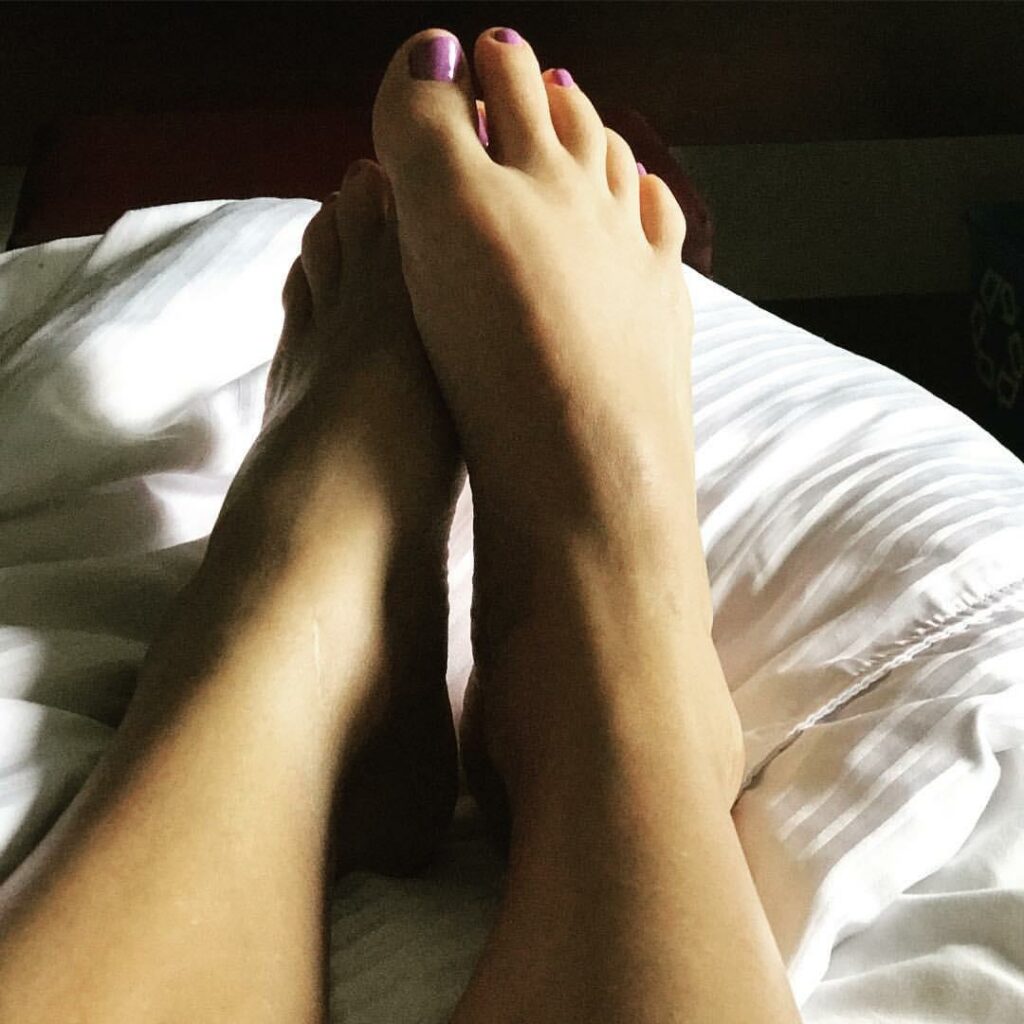 Genevieve Gorder Feet