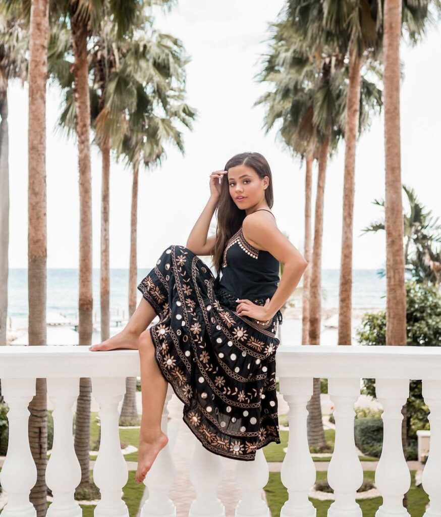 Sarah Jeffery Feet