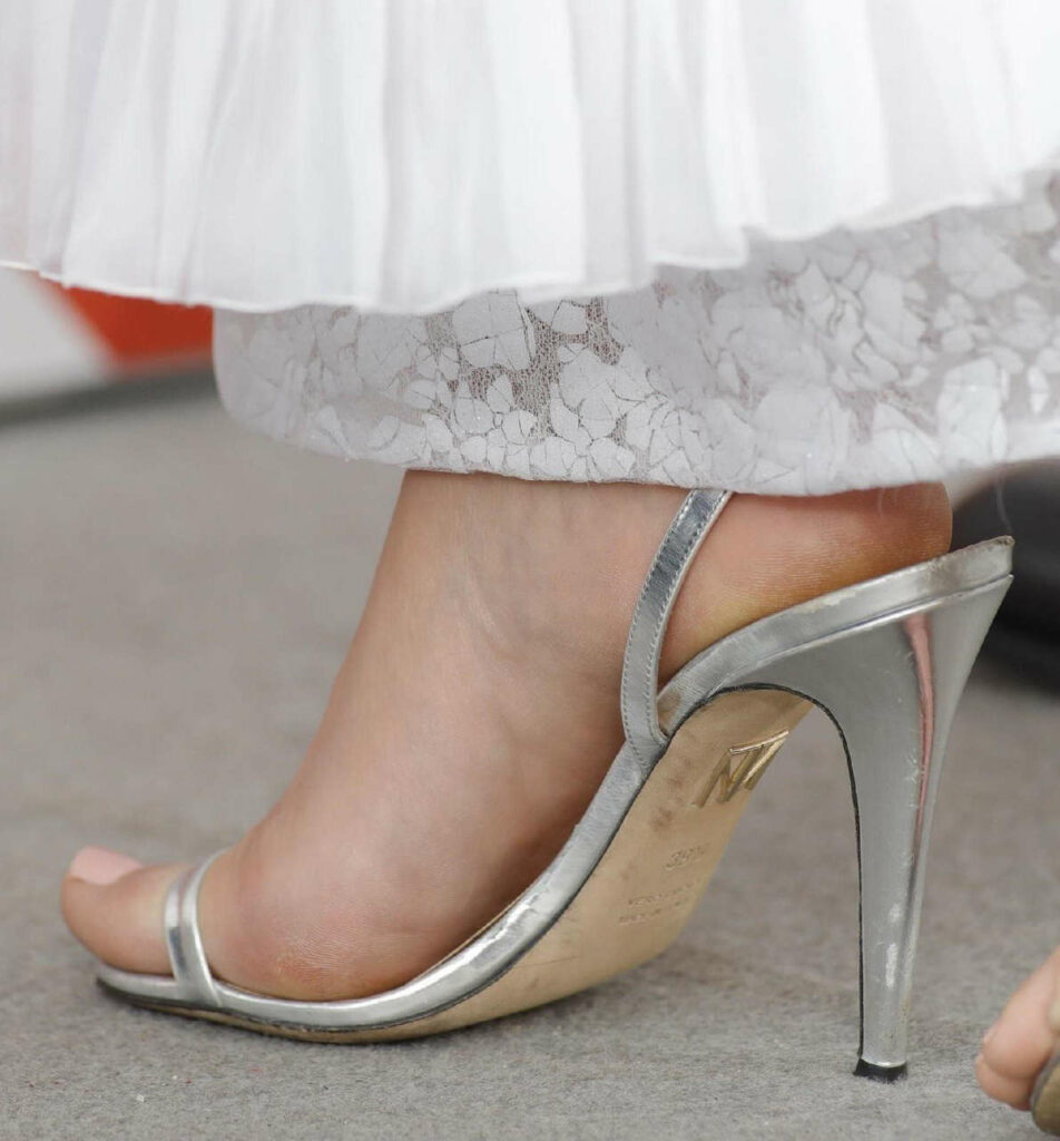 Margot Robbies Amazing Feet