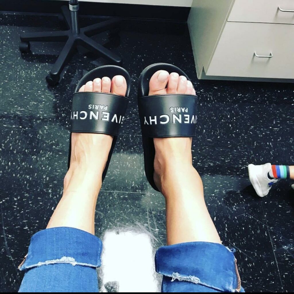 Hilary Duffs Perfect Toes Feet