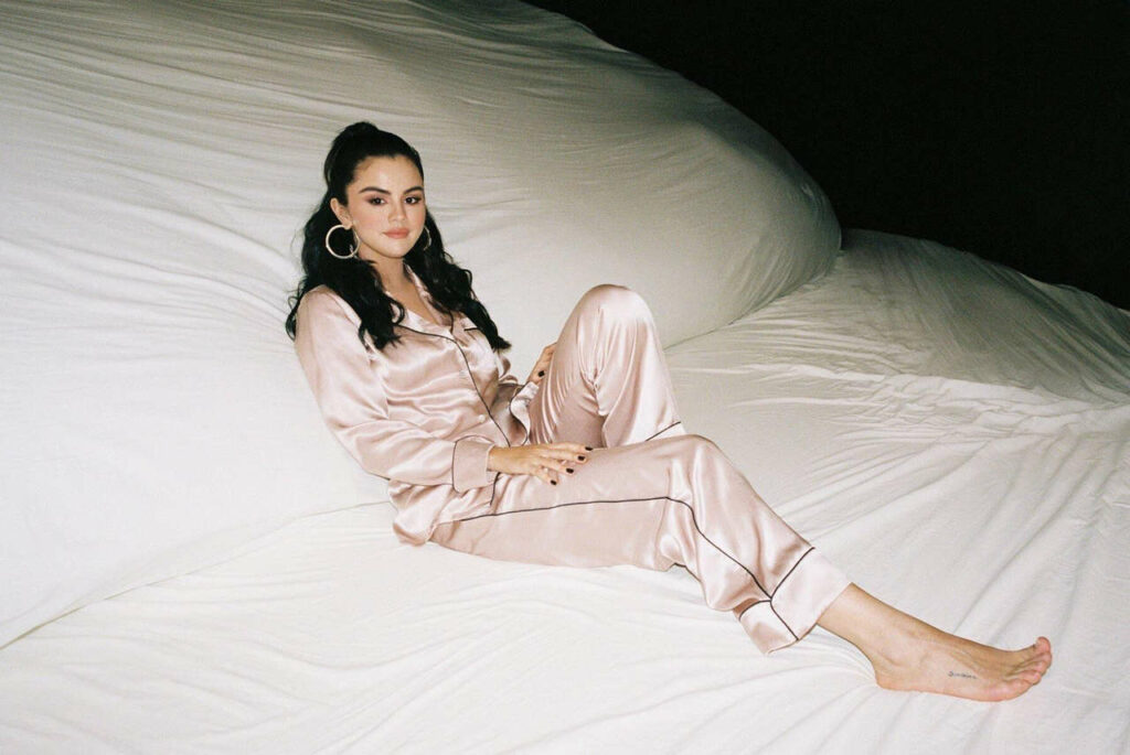 Very Cute Very Selena Feet