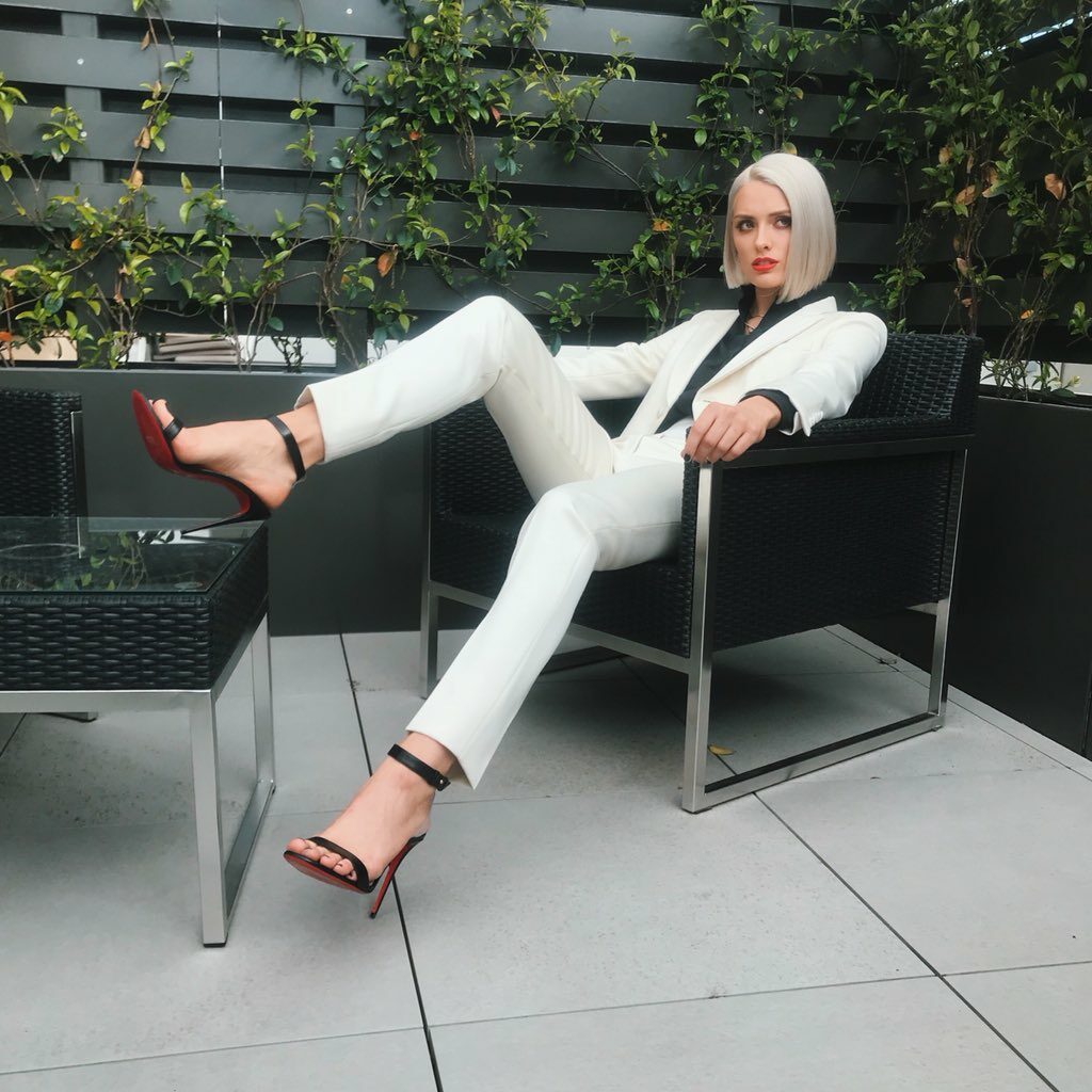 Wallis Day Feet